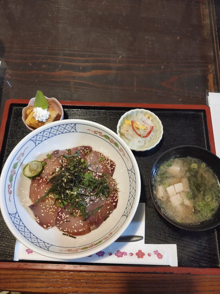 漬け鰤丼